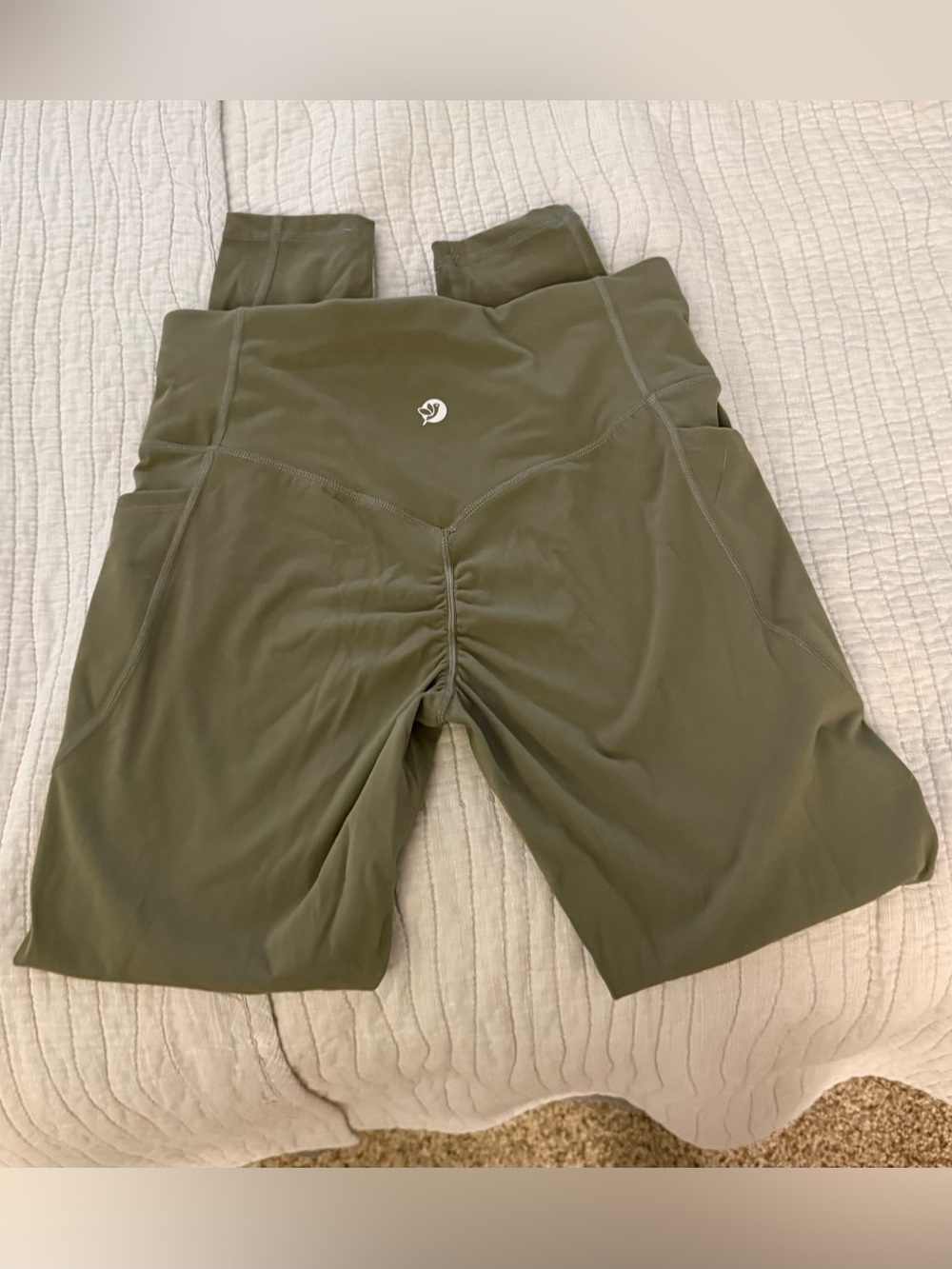 IUGA Olive Green Scrunch Leggings with pockets
